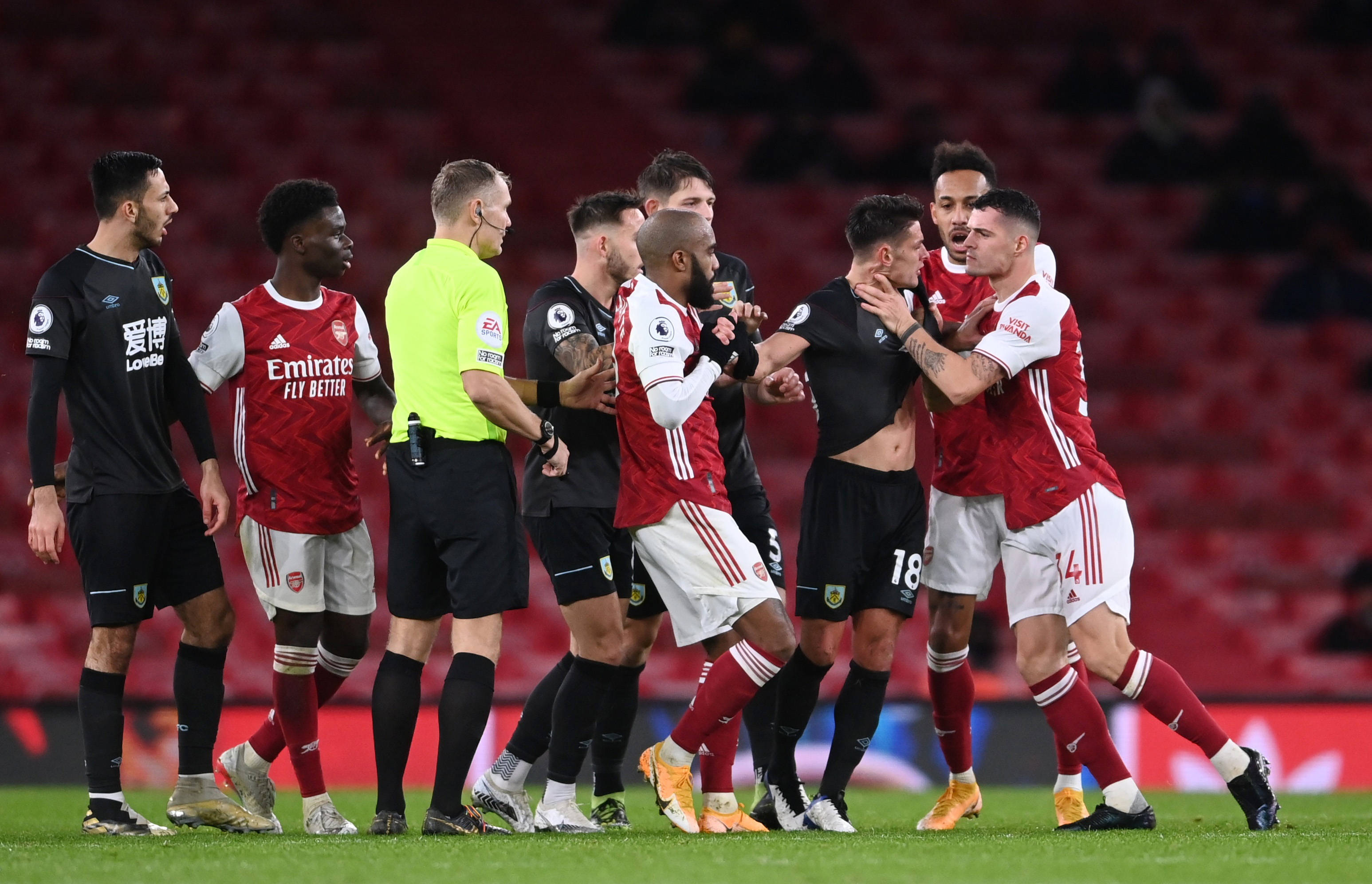 克斯重返东 克斯重返东